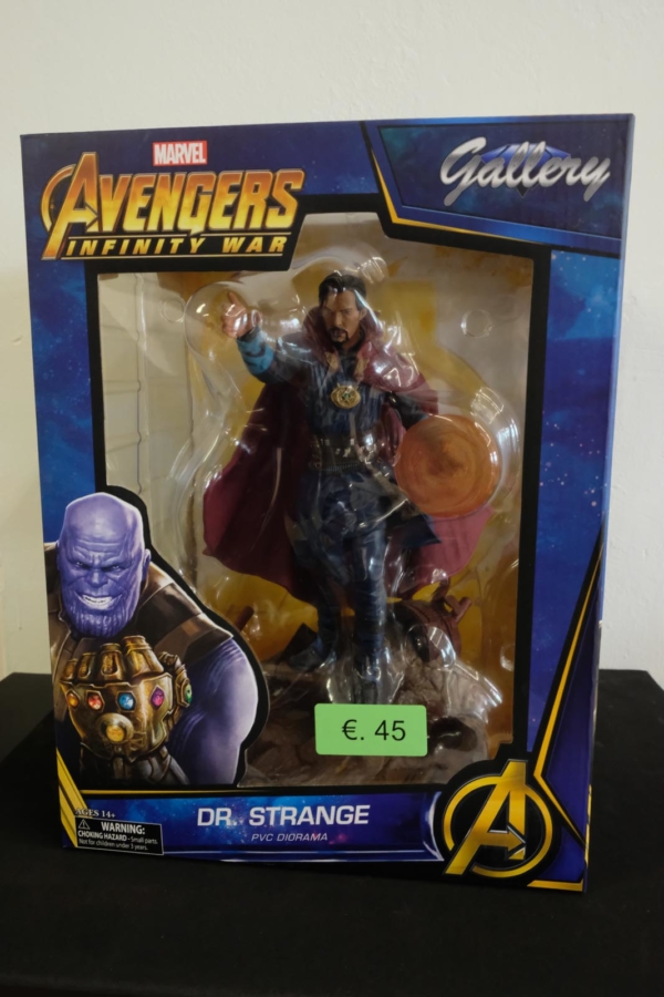 doctor strange infinity war pvc sttue