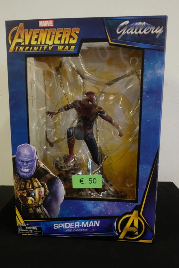 spiderman infinity war pvc statue