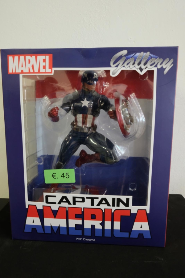 capitan america pvc statue