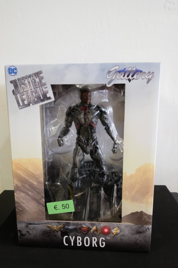 cyborg justice league pvc statue