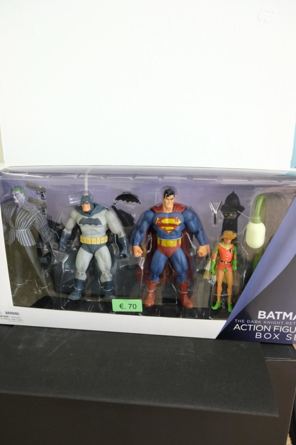 batman the dark knight returns action figures box set